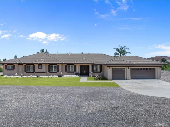 18324 Valle Pacifico Dr, Perris, CA 92570