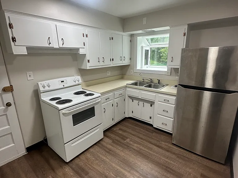 726 Rodney St — Photo 23