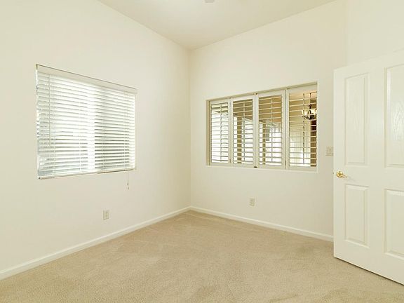 5th image of 108 Halley Glen Dr