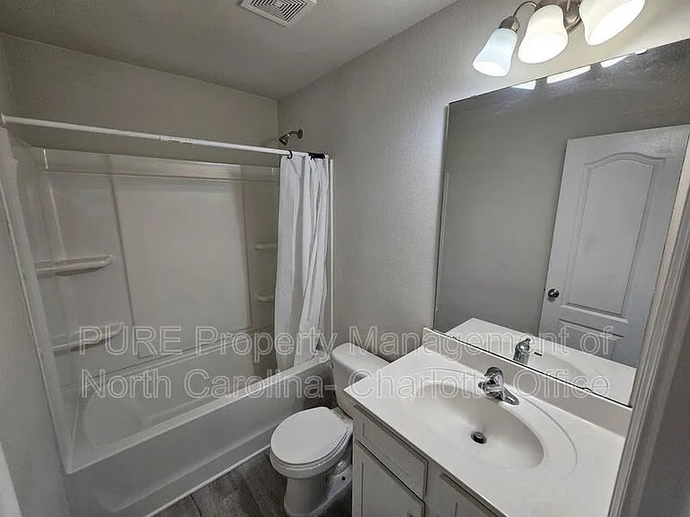 7015 Amberly Hills Rd — Photo 19