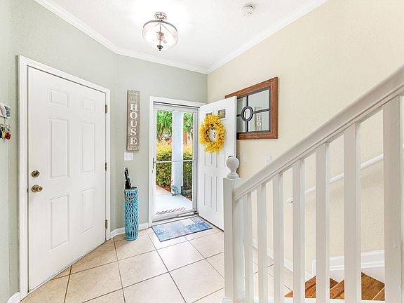 5th image of 115 Bayberry Cir Unit 301
