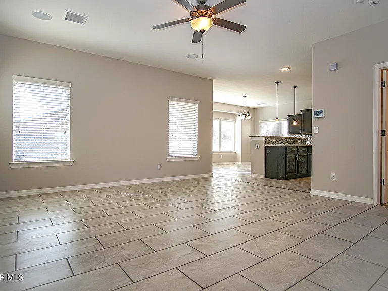 13482 Bradford St — Photo 4