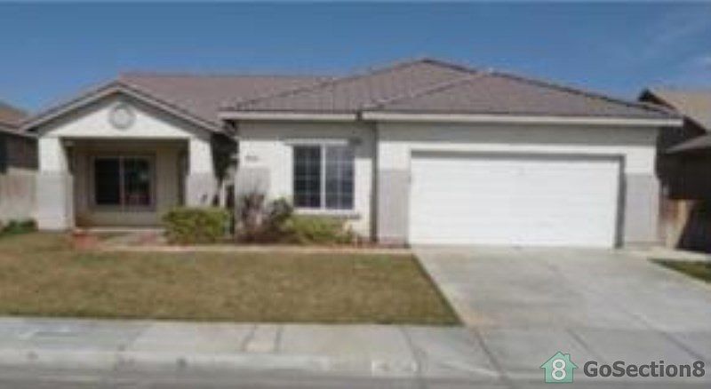 1st image of 14056 Dahlia Dr
