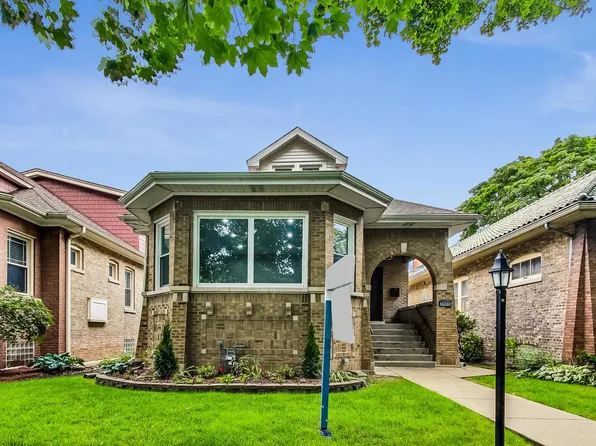 2604 W Farwell Ave, Chicago, IL 60645