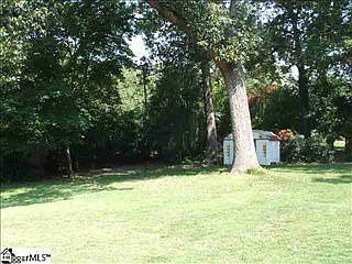 2nd image of 100 E Heathwood Dr