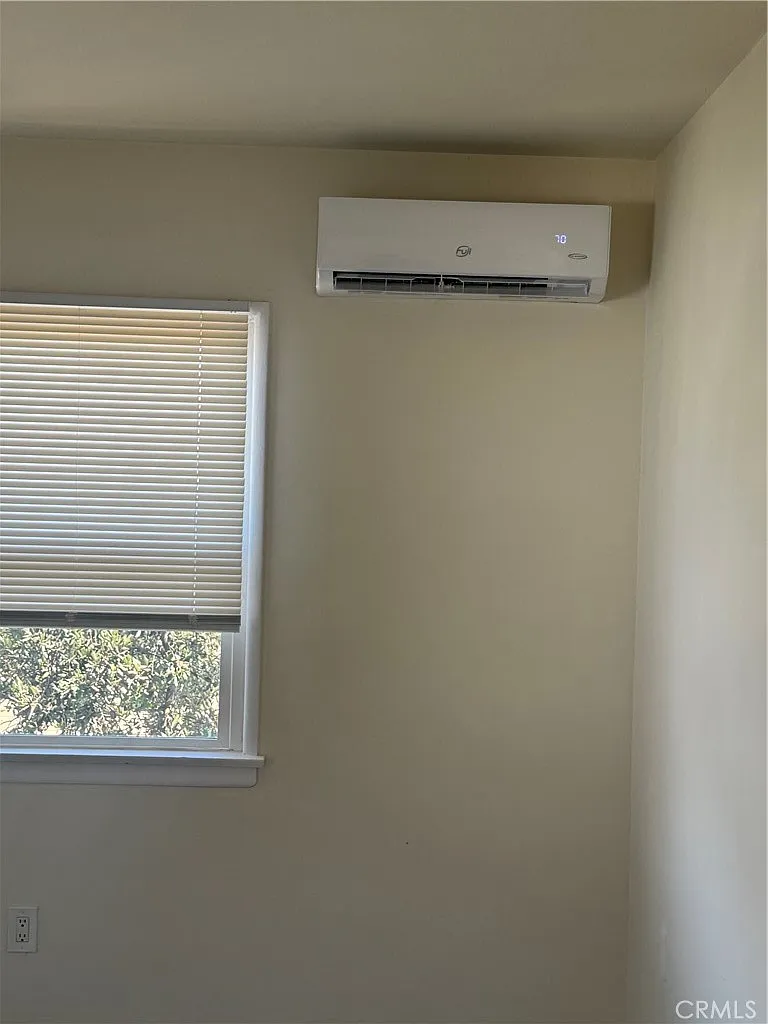 1 bed, 720 sqft, $2,100 — Photo 3