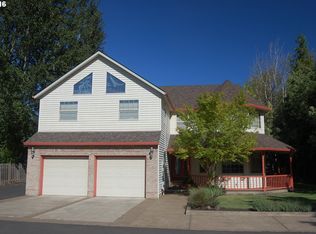 1533 NE Hoffman Dr, McMinnville, OR 97128