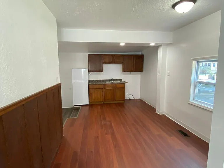 3101 Bowdoin St — Photo 4