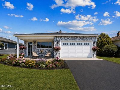 8 Tijuana Court, Toms River, NJ, 08757