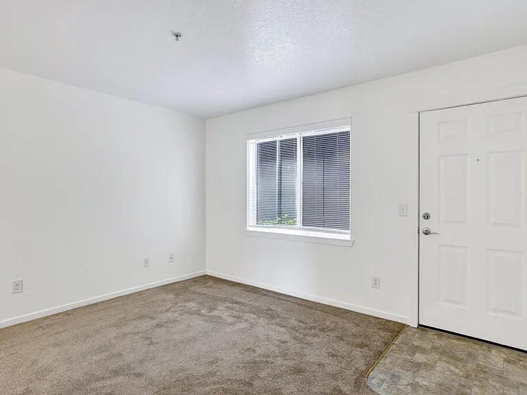 121 SE 151st Ave #105 — Photo 6