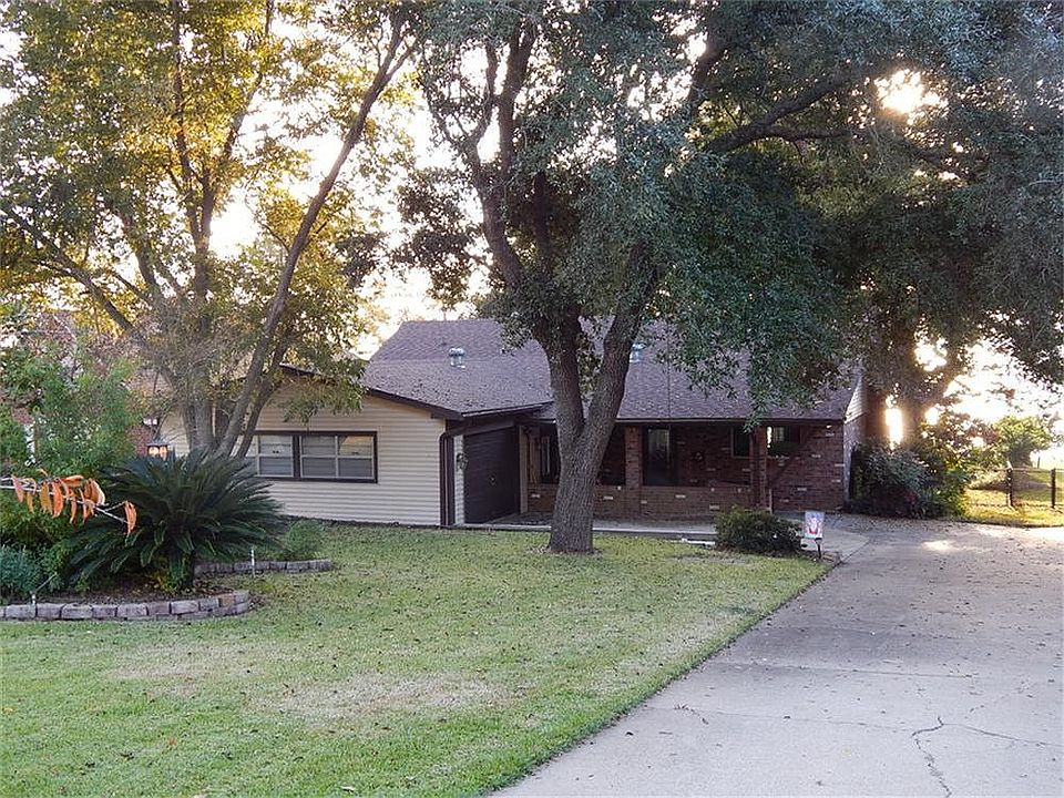 1st image of 323 Mallard Point