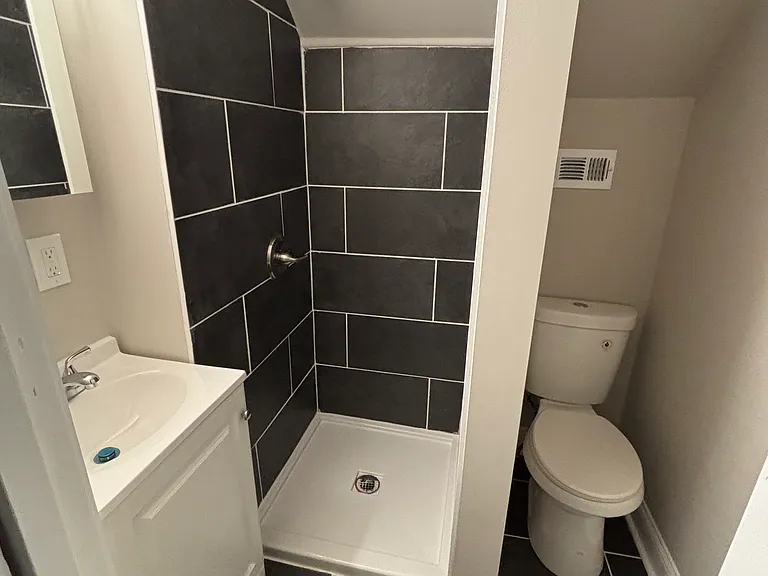 2308 Wilson St — Photo 10