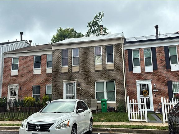 2nd image of 7529 Courtney Pl