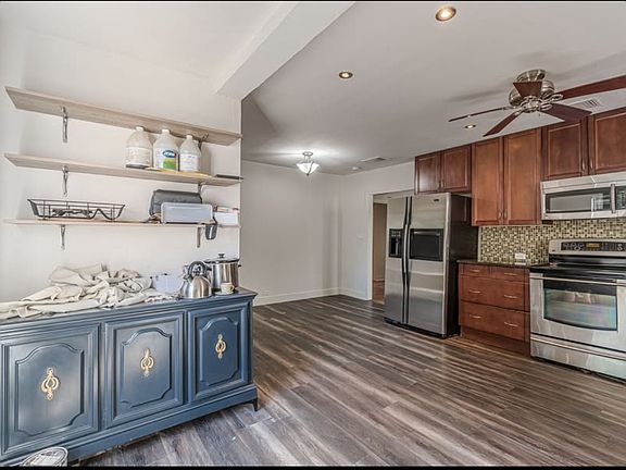 5th image of 970 Chicago Ave