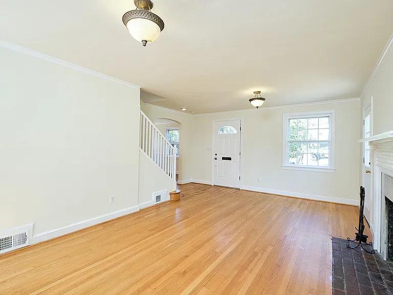 1600 Foxhall Rd NW — Photo 8