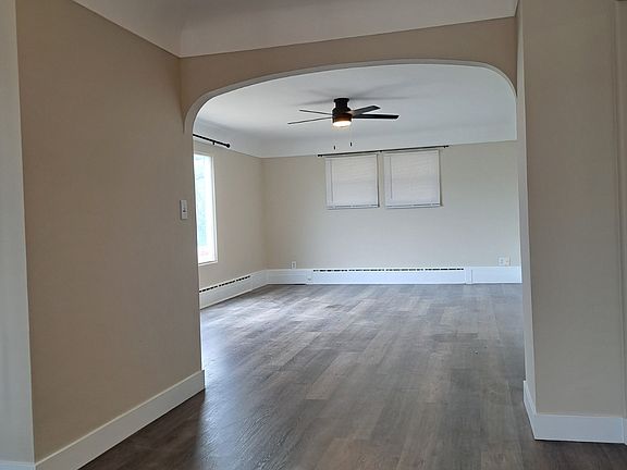 5th image of 1029 Yale Ave