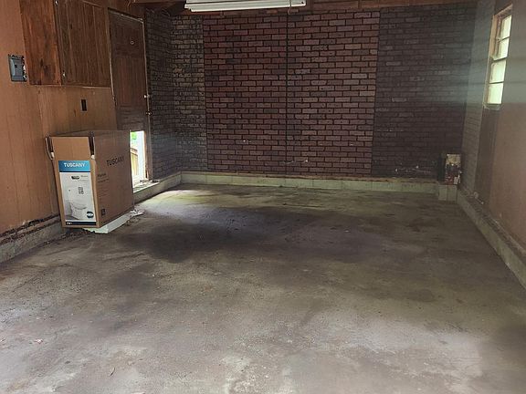 5th image of 5962 Lake Leelanau Dr