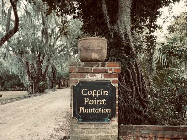 106 Sea Pines Dr, Saint Helena Island, SC 29920