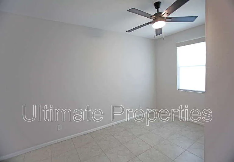 18182 W Poston Dr — Photo 4