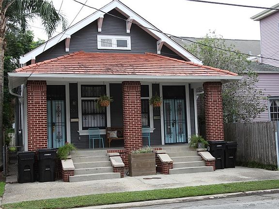 2nd image of 330-32 Seguin St