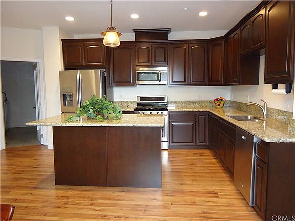 4th image of 1264 E Andreas Ave