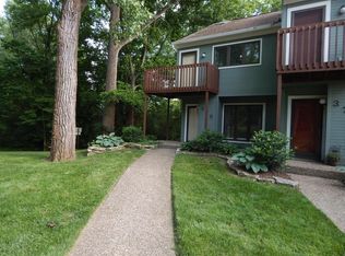 376 Crescent Spring Dr, Louisville, KY 40206