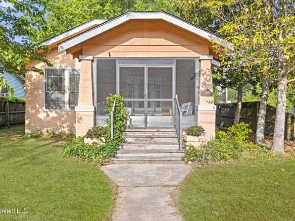 183 Lee St, Biloxi, MS 39530