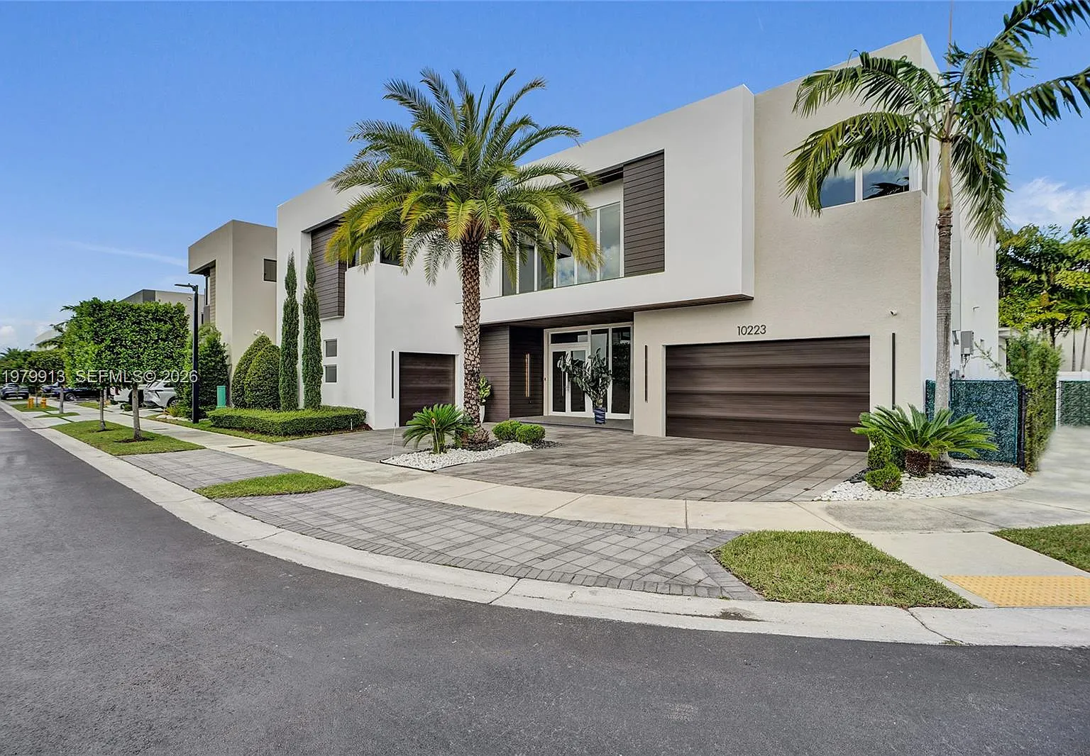Doral Commons Residential — Photo 2