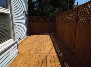 2014 NE Couch St, Portland, OR 97232