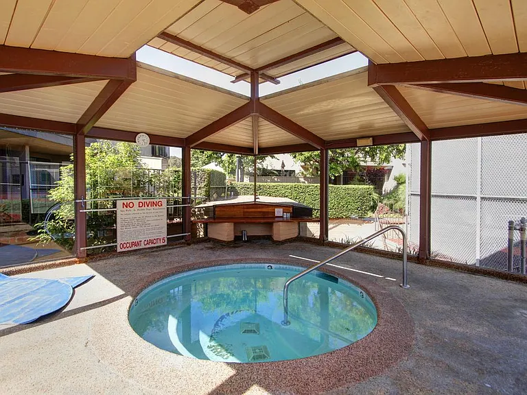 784 S Sierra Ave — Photo 49