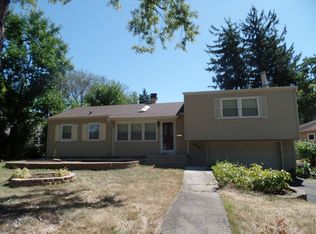 813 Sunset Rd, Wheaton, IL 60189