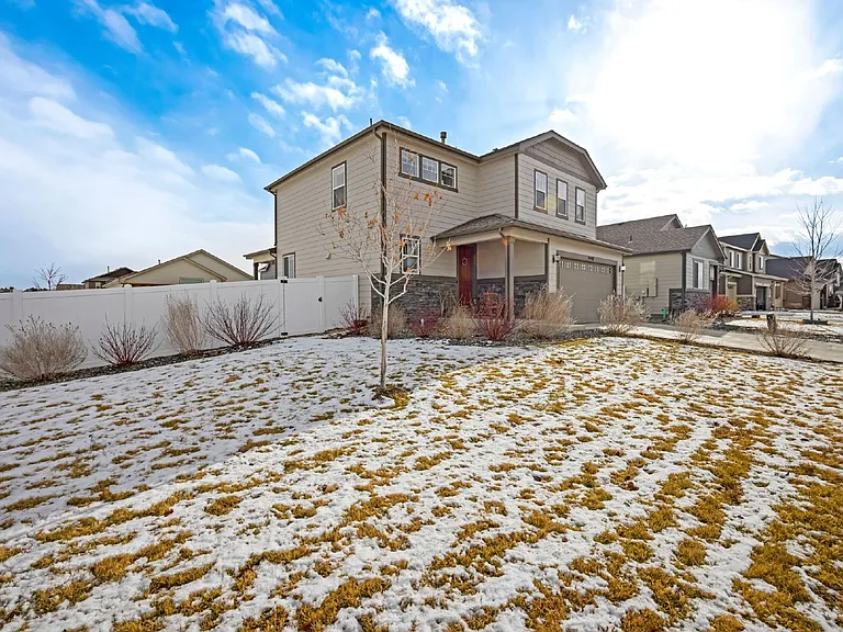 5597 Carmon Dr — Photo 12