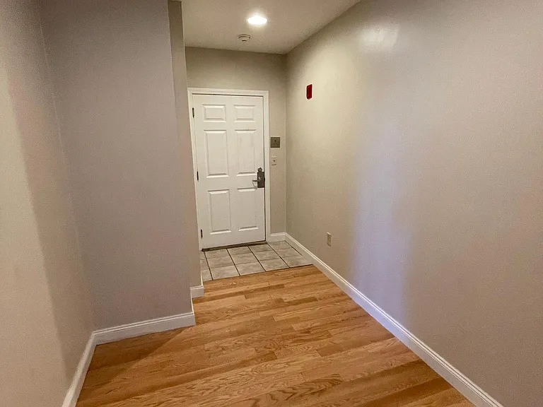 15 Pearl St #5 — Photo 24