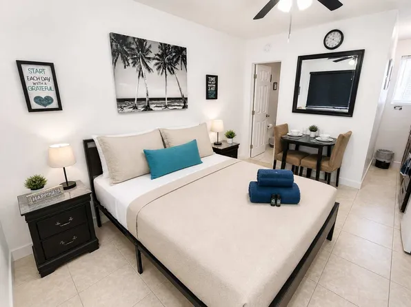 338 Van Buren St, Hollywood, FL