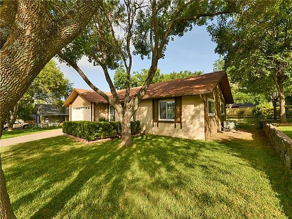 3rd image of 9806 Ochiltree Dr