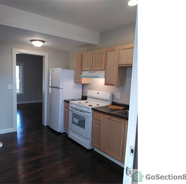 1st image of 4705 W Palmer Ave #7