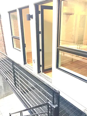 Rented by HCO NY | media 31