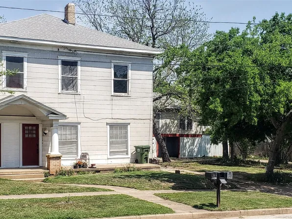 510 NW 6th St, Mineral Wells, TX 76067