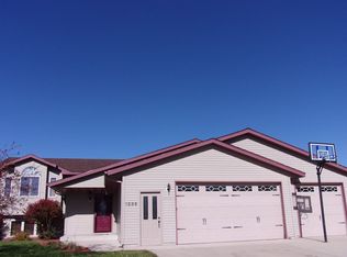 1236 Bellflower Ln NE, Owatonna, MN 55060