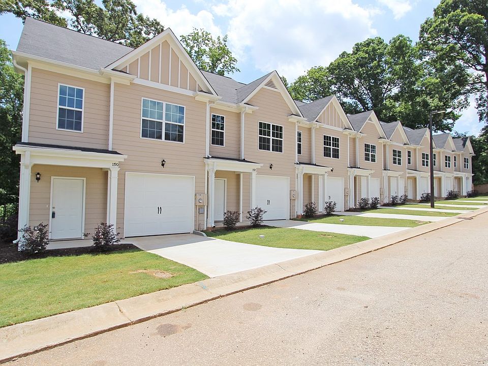 2nd image of 1190 Indian Creek Pl