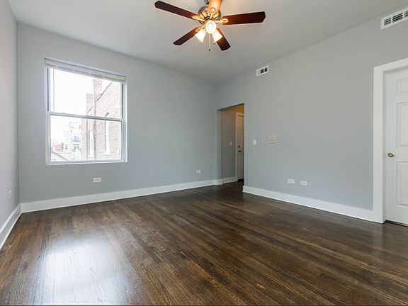 5th image of 1625 N Claremont Ave APT 2R
