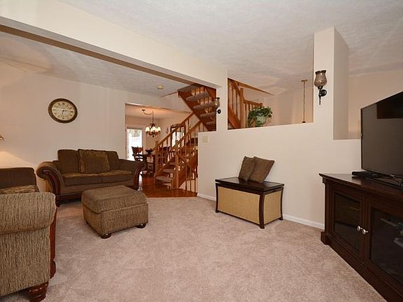 5th image of 2608 Hawthorne Dr