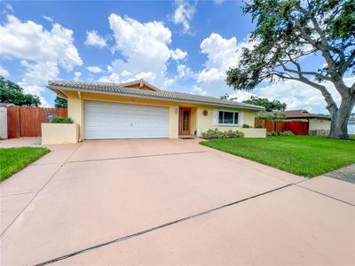 9951 121st St, Seminole, FL, 33772