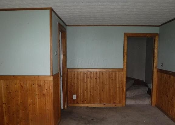 4th image of 44 Gainor Ave