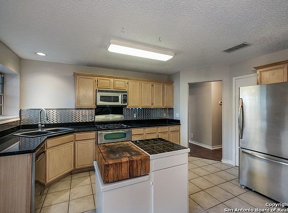 3rd image of 1631 Kingsbridge