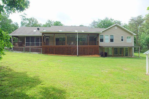 5th image of 92 Marian Cir