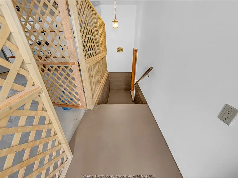 5945 Lasalle St #LOWER — Photo 7