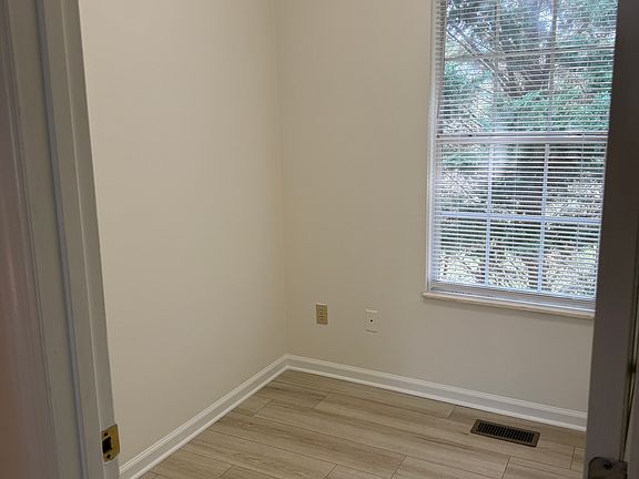 2nd image of 1833 Pennington Way