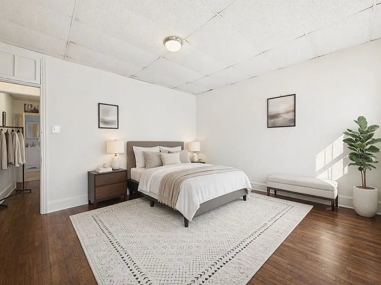 2741 Poplar St — Photo 10