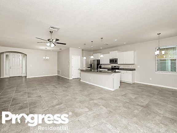 3rd image of 10618 Scenic Hollow Dr